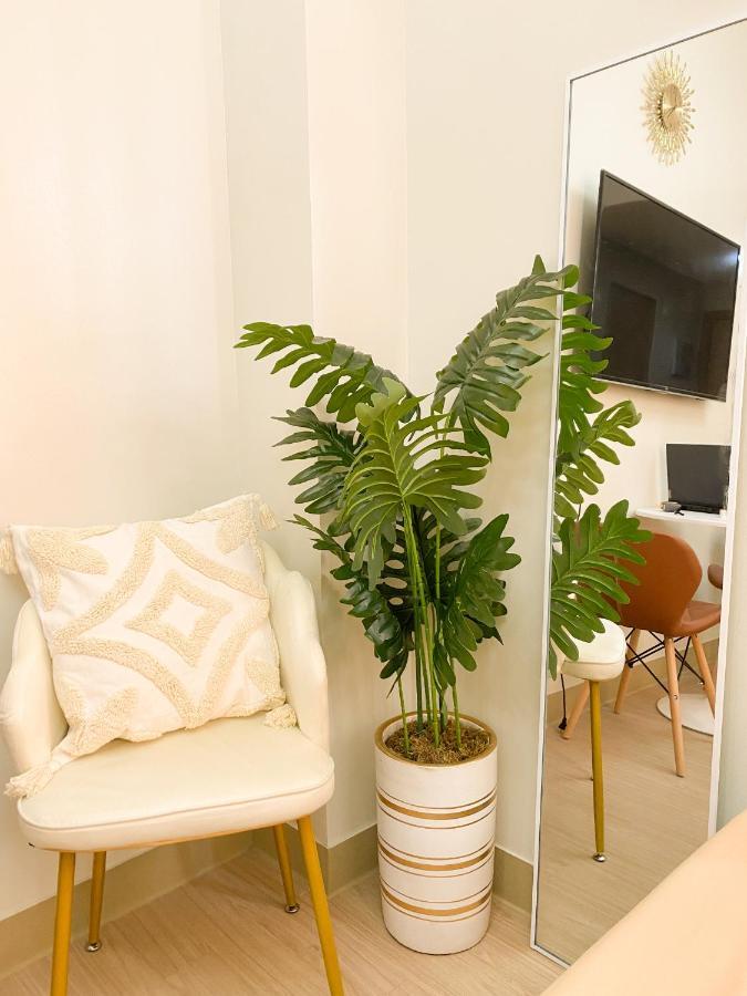 Agape Rentals In Trees Residences 캘루컨 외부 사진